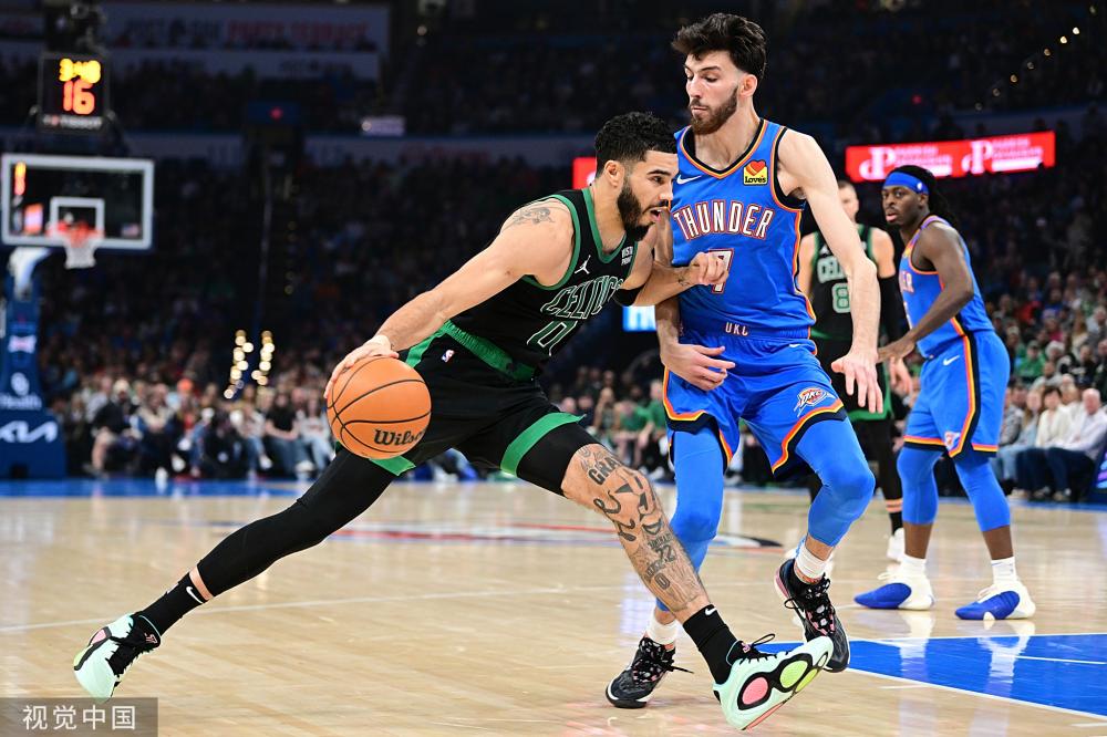 相比之下 相比之下